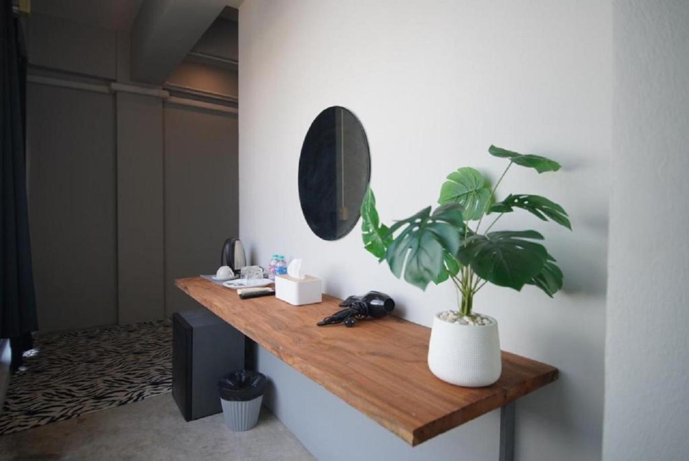 Apartamento The Character Yaowarat V เดอะ คาแรคเตอร์ เยาวราช 3 Bangkok Exterior foto
